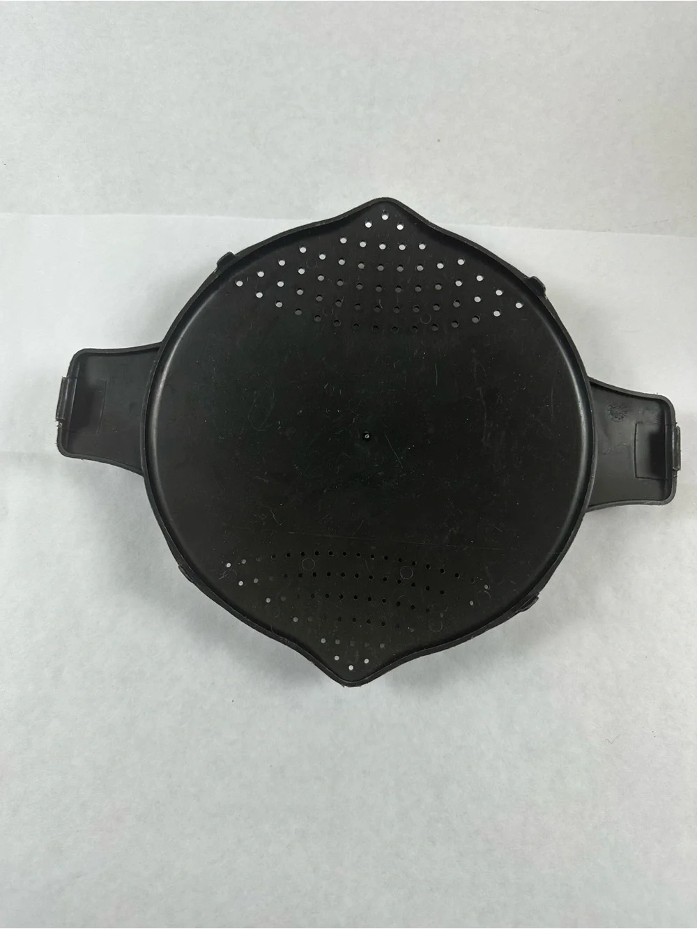The Pampered Chef Black Strainer— *** Lid Only***